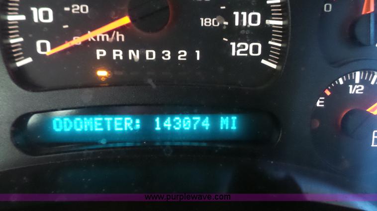 image for item J4734 2006 Chevrolet Silverado 2500HD pickup truck