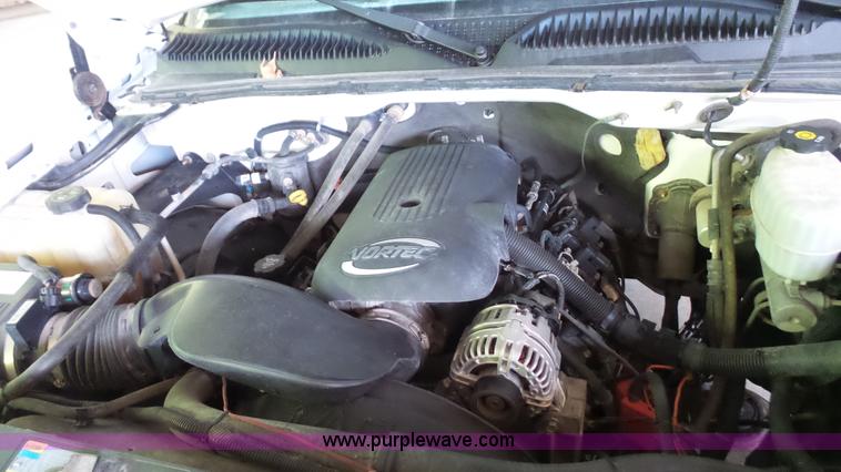 image for item J4734 2006 Chevrolet Silverado 2500HD pickup truck