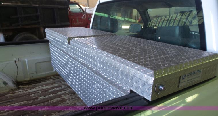 image for item J4734 2006 Chevrolet Silverado 2500HD pickup truck