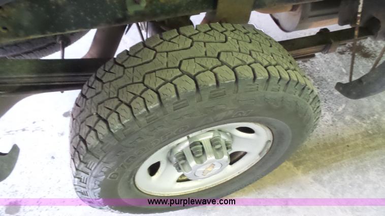 image for item J4734 2006 Chevrolet Silverado 2500HD pickup truck