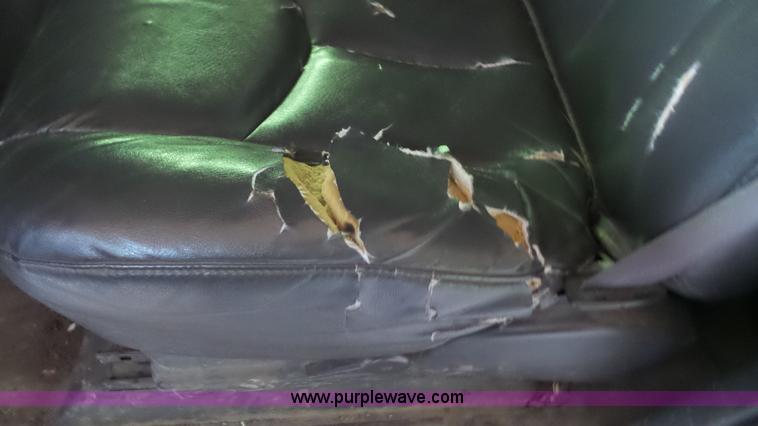 image for item J4734 2006 Chevrolet Silverado 2500HD pickup truck