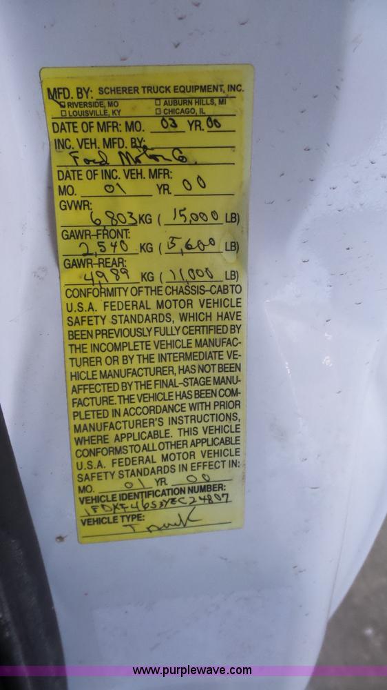 image for item J4735 2000 Ford F450 Super Duty flatbed truck