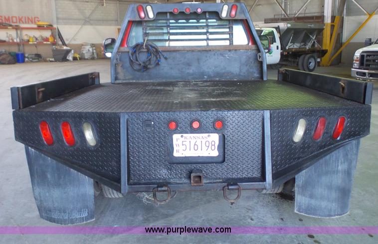 image for item J4736 2006 Ford F350 Super Duty pickup truck