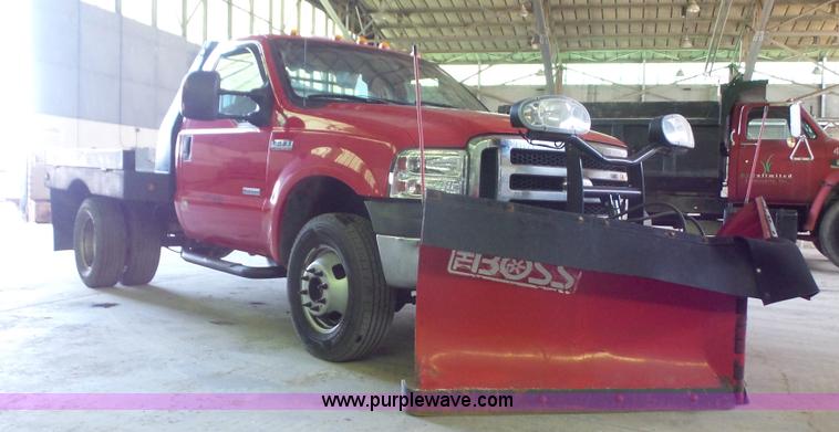 image for item J4736 2006 Ford F350 Super Duty pickup truck