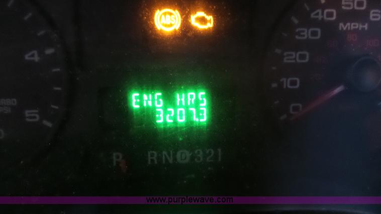 image for item J4736 2006 Ford F350 Super Duty pickup truck