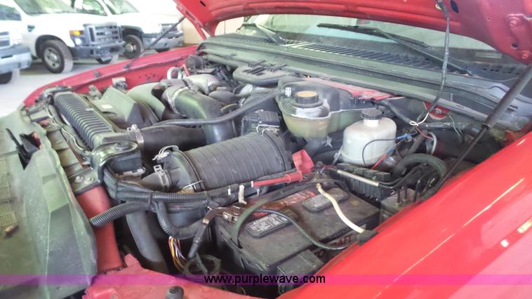 image for item J4736 2006 Ford F350 Super Duty pickup truck