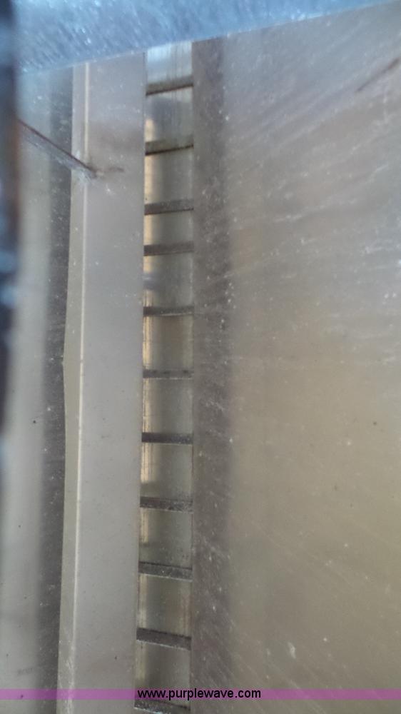 image for item J4737 2006 Ford F350 Super Duty flatbed pickup truck