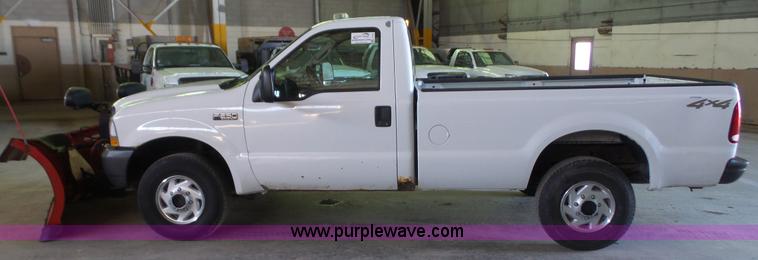 image for item J4739 2003 Ford F250 Super Duty pickup truck