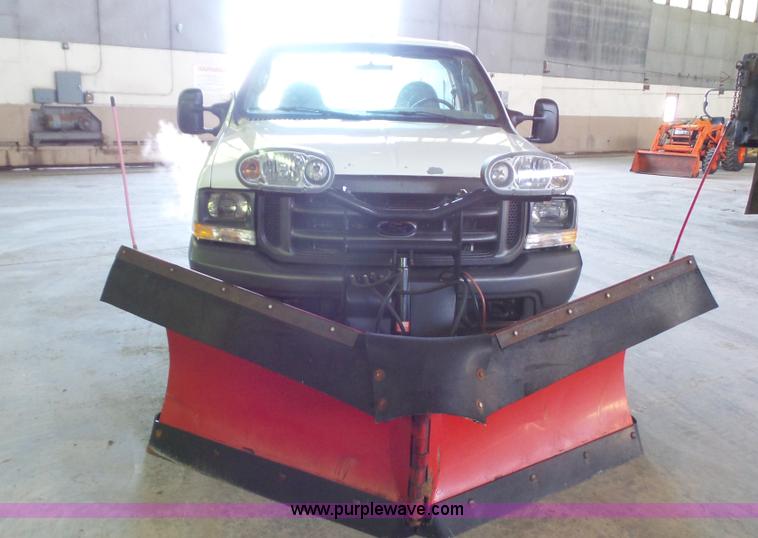 image for item J4739 2003 Ford F250 Super Duty pickup truck