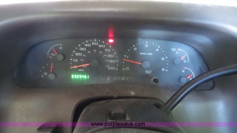 image for item J4739 2003 Ford F250 Super Duty pickup truck