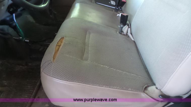 image for item J4739 2003 Ford F250 Super Duty pickup truck