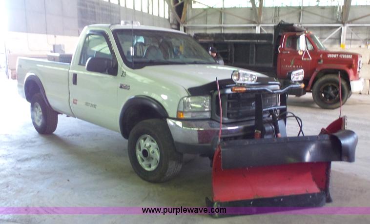 image for item J4740 2003 Ford F250 Super Duty pickup truck