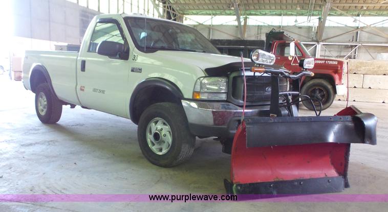 image for item J4740 2003 Ford F250 Super Duty pickup truck