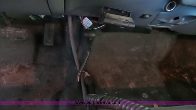 image for item J4740 2003 Ford F250 Super Duty pickup truck