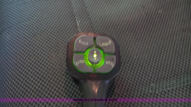 image for item J4740 2003 Ford F250 Super Duty pickup truck