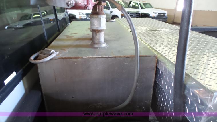 image for item J4740 2003 Ford F250 Super Duty pickup truck