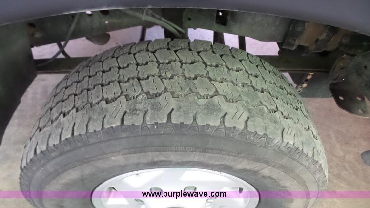 image for item J4740 2003 Ford F250 Super Duty pickup truck