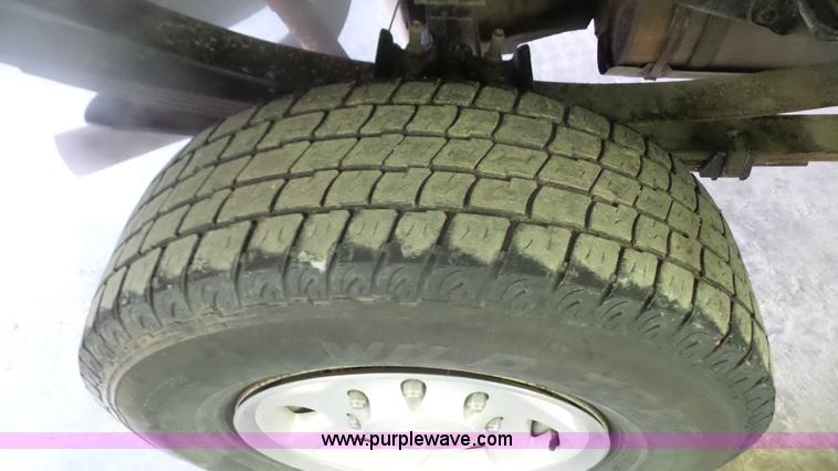 image for item J4740 2003 Ford F250 Super Duty pickup truck