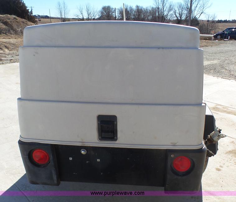 image for item J7293 2005 Ingersoll Rand P185WJD air compressor