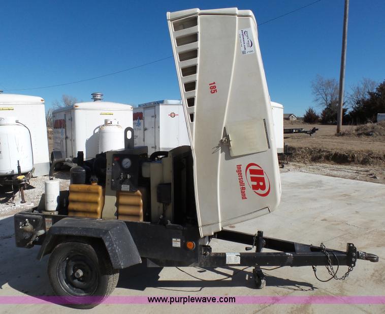 image for item J7293 2005 Ingersoll Rand P185WJD air compressor
