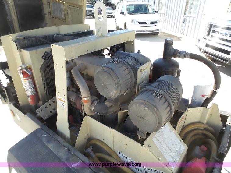 image for item J7293 2005 Ingersoll Rand P185WJD air compressor