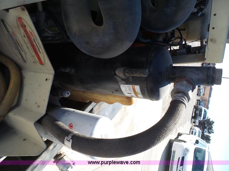 image for item J7293 2005 Ingersoll Rand P185WJD air compressor