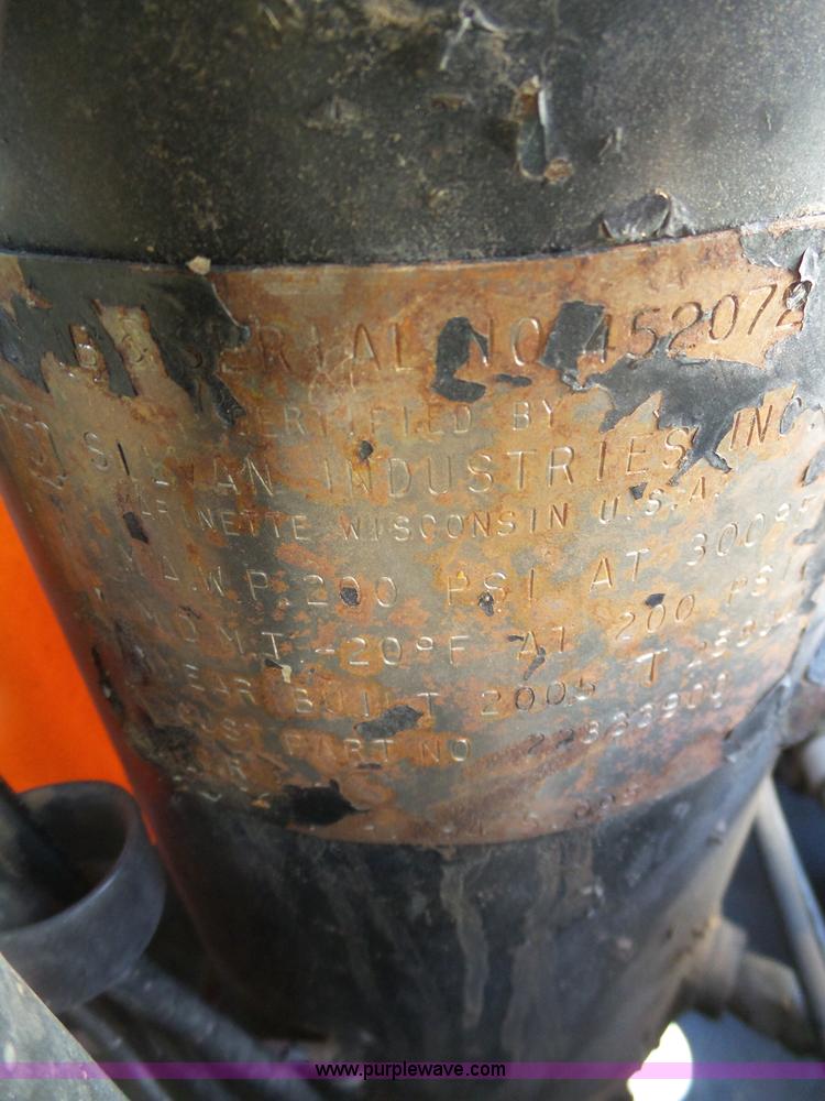 image for item J7293 2005 Ingersoll Rand P185WJD air compressor