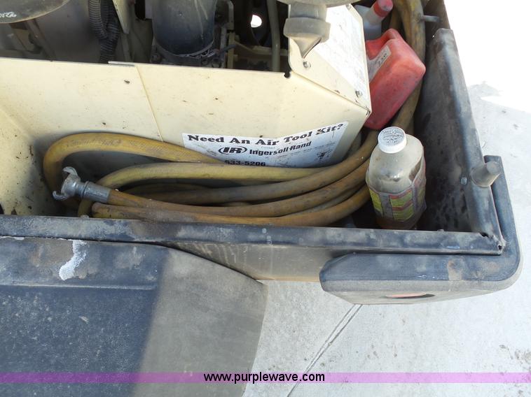 image for item J7293 2005 Ingersoll Rand P185WJD air compressor