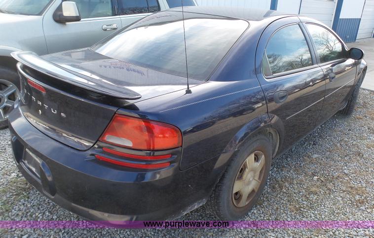 image for item J7299 2004 Dodge Stratus SE