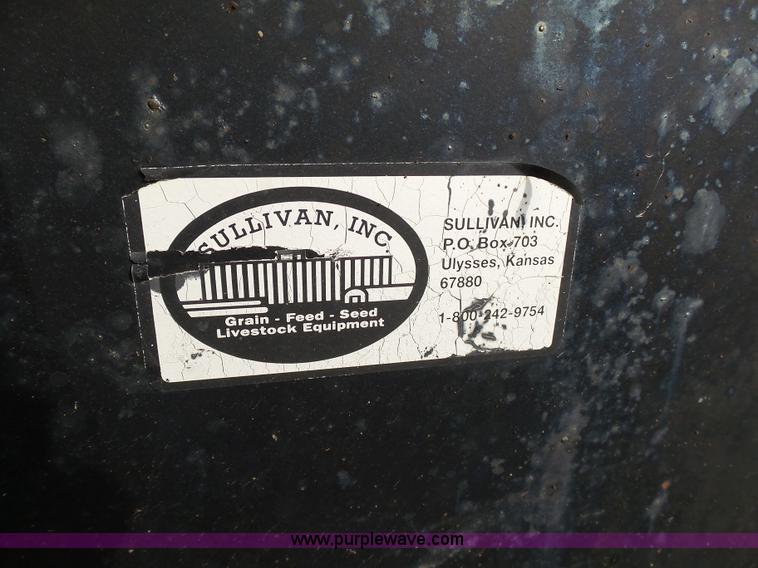 image for item J7303 2004 Chevrolet Silverado 2500HD flatbed pickup truck