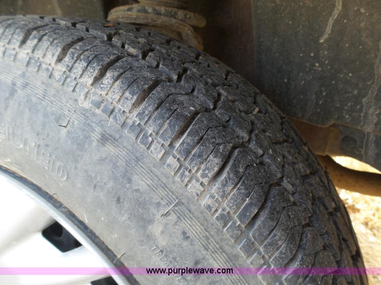 image for item J7305 2005 Pontiac Grand AM SE