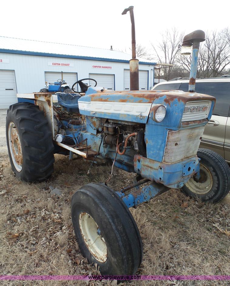image for item J7307 Ford 5000 tractor