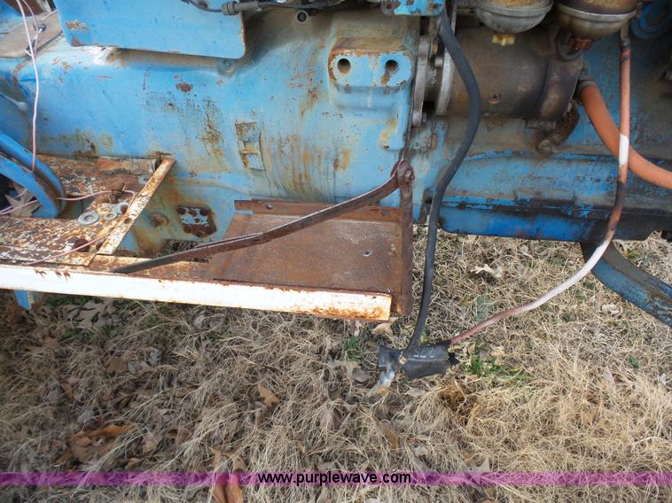 image for item J7307 Ford 5000 tractor