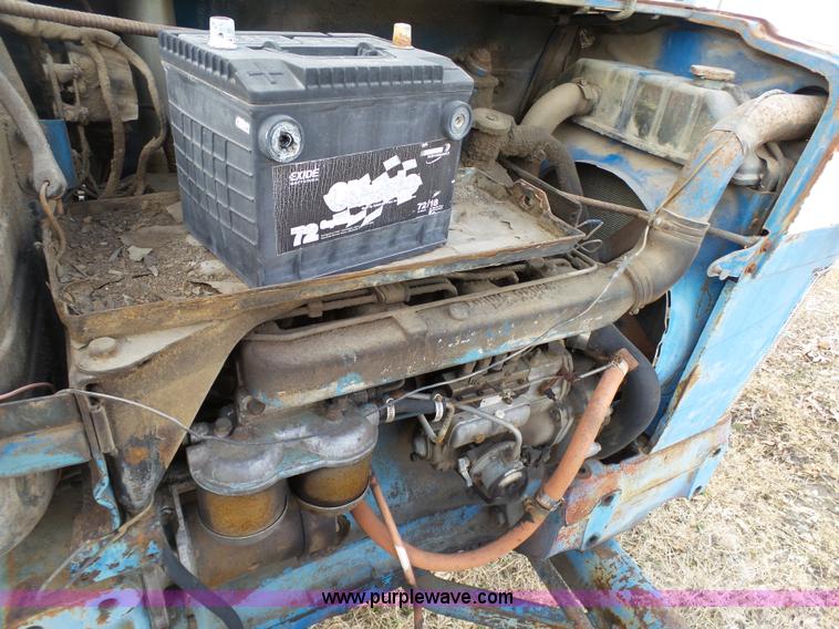 image for item J7307 Ford 5000 tractor