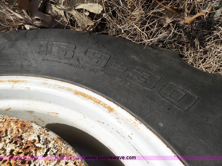 image for item J7307 Ford 5000 tractor