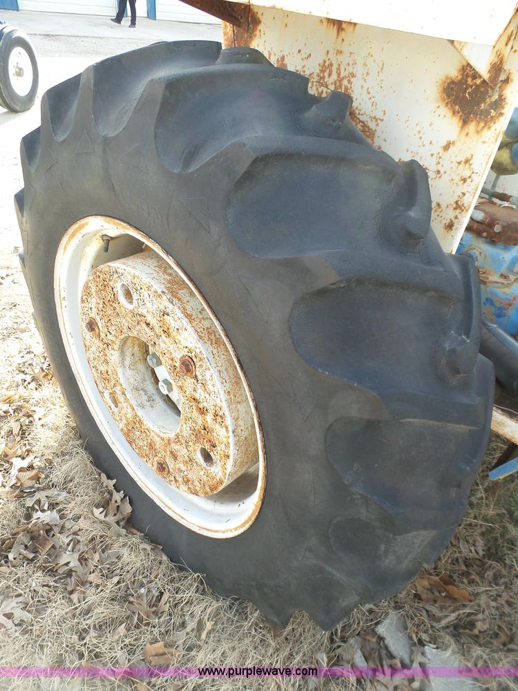 image for item J7307 Ford 5000 tractor