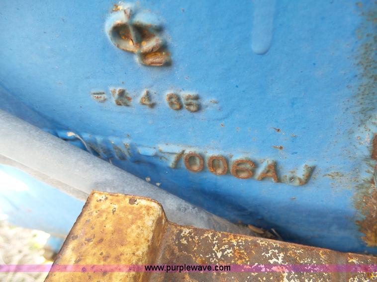 image for item J7307 Ford 5000 tractor