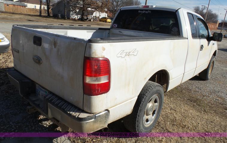 image for item J7309 2006 Ford F150 SuperCab pickup truck