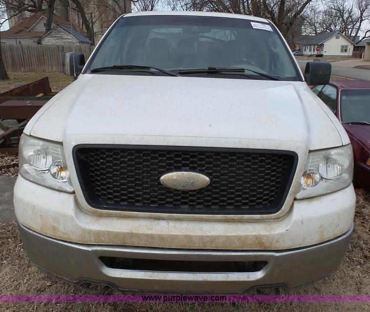 image for item J7309 2006 Ford F150 SuperCab pickup truck