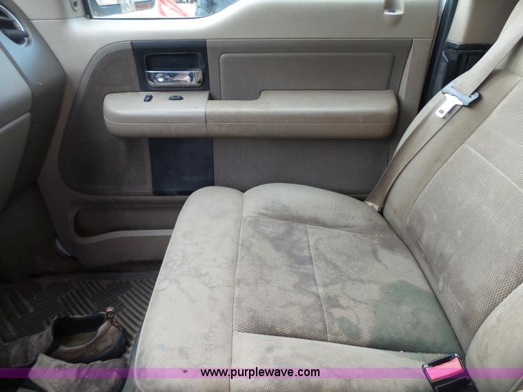 image for item J7309 2006 Ford F150 SuperCab pickup truck