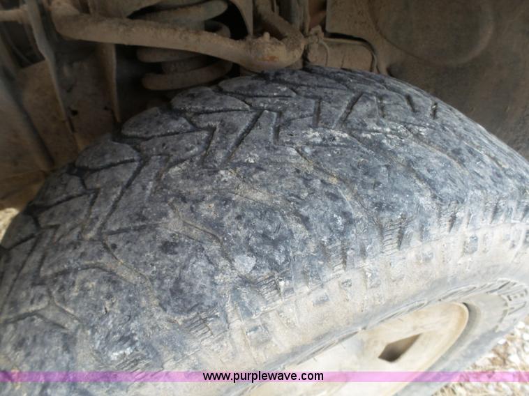 image for item J7309 2006 Ford F150 SuperCab pickup truck