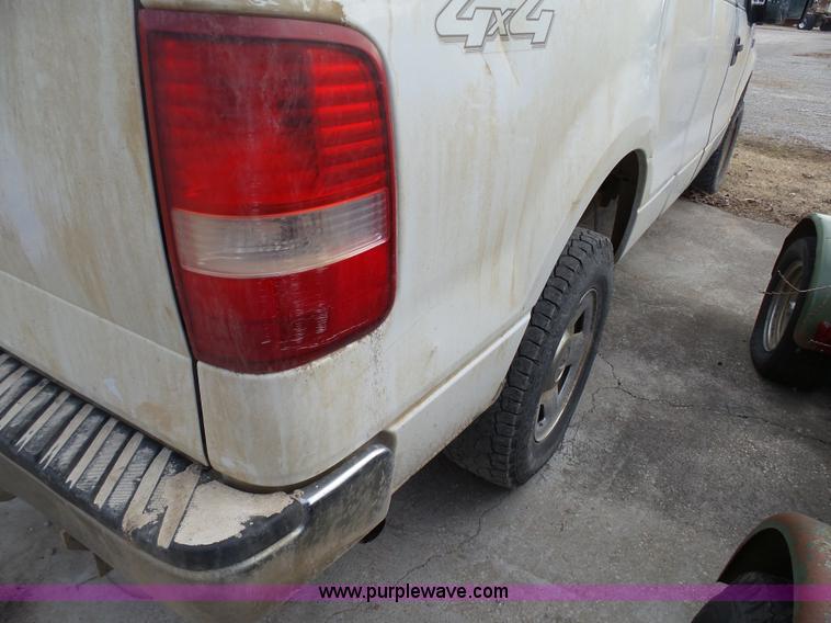 image for item J7309 2006 Ford F150 SuperCab pickup truck