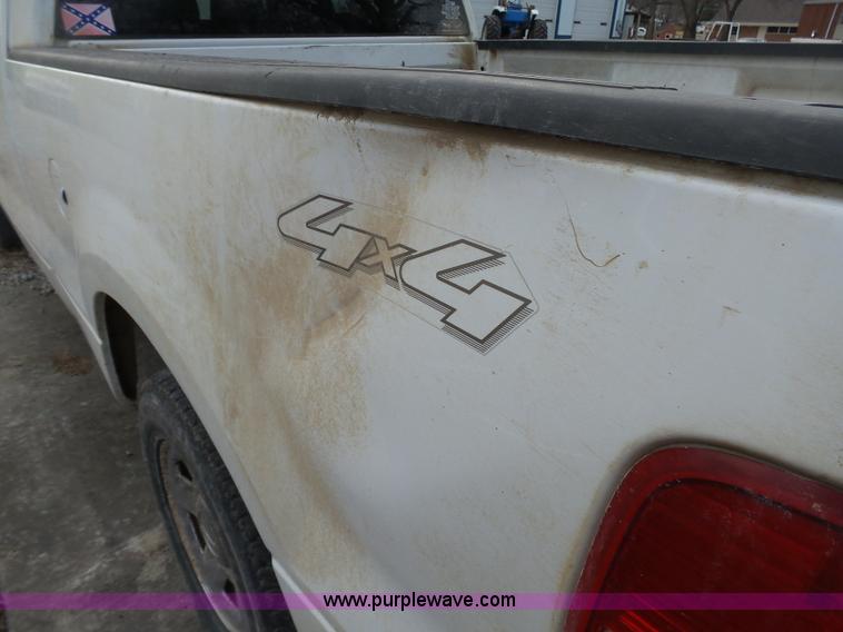 image for item J7309 2006 Ford F150 SuperCab pickup truck