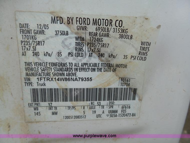 image for item J7309 2006 Ford F150 SuperCab pickup truck