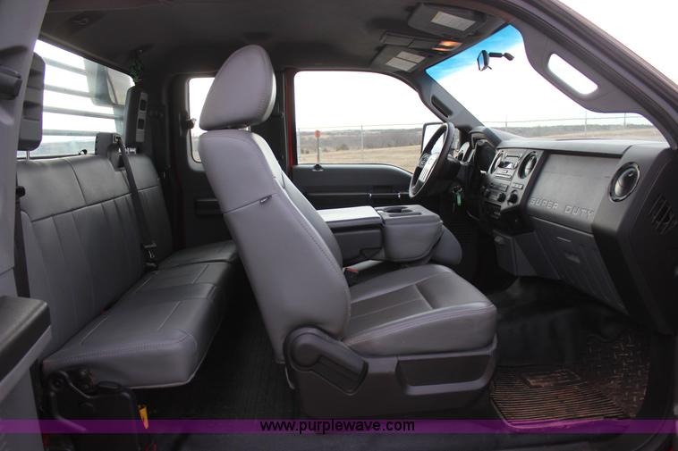 image for item J7577 2012 Ford F350 Super Duty XLT SuperCab flatbed pickup truck