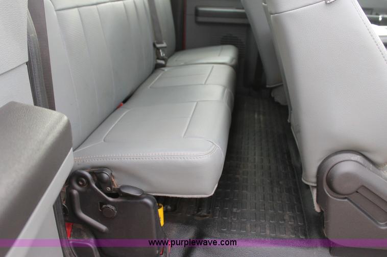 image for item J7577 2012 Ford F350 Super Duty XLT SuperCab flatbed pickup truck