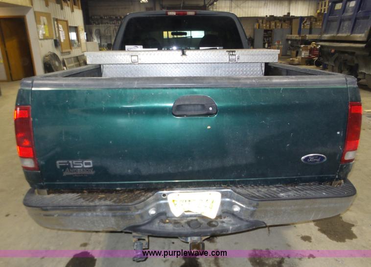 image for item J8818 2000 Ford F150 XLT SuperCab pickup truck