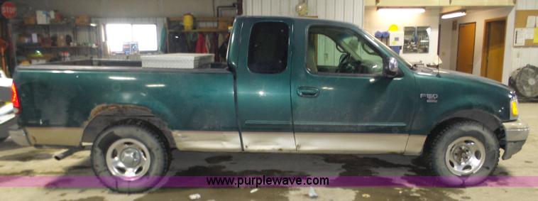image for item J8818 2000 Ford F150 XLT SuperCab pickup truck
