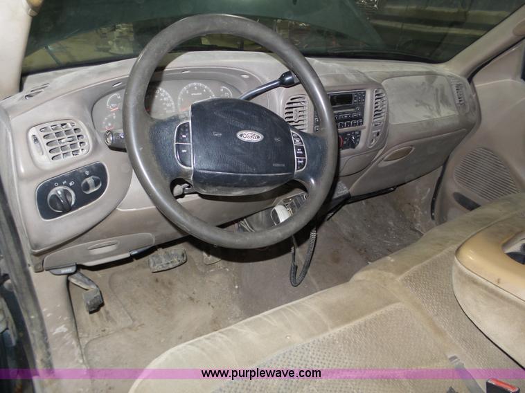 image for item J8818 2000 Ford F150 XLT SuperCab pickup truck