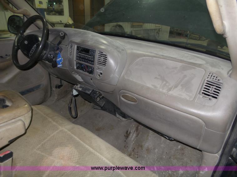 image for item J8818 2000 Ford F150 XLT SuperCab pickup truck